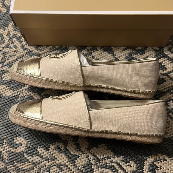 Brand New in Box Michael Kors Kendrick Toe Cap Espadrilles - Picture 5 of 11
